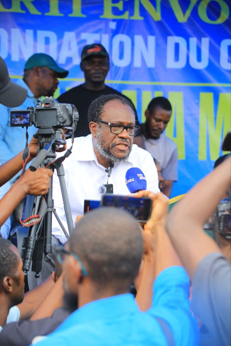 Delly Sesanga appelle les Congolais à la résistance et à la refondation nationale