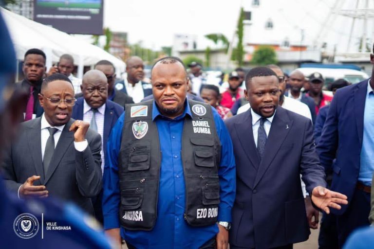 Fiscalité à Kinshasa: Daniel Bumba mobilise les contribuables et renforce les moyens de la DGRK