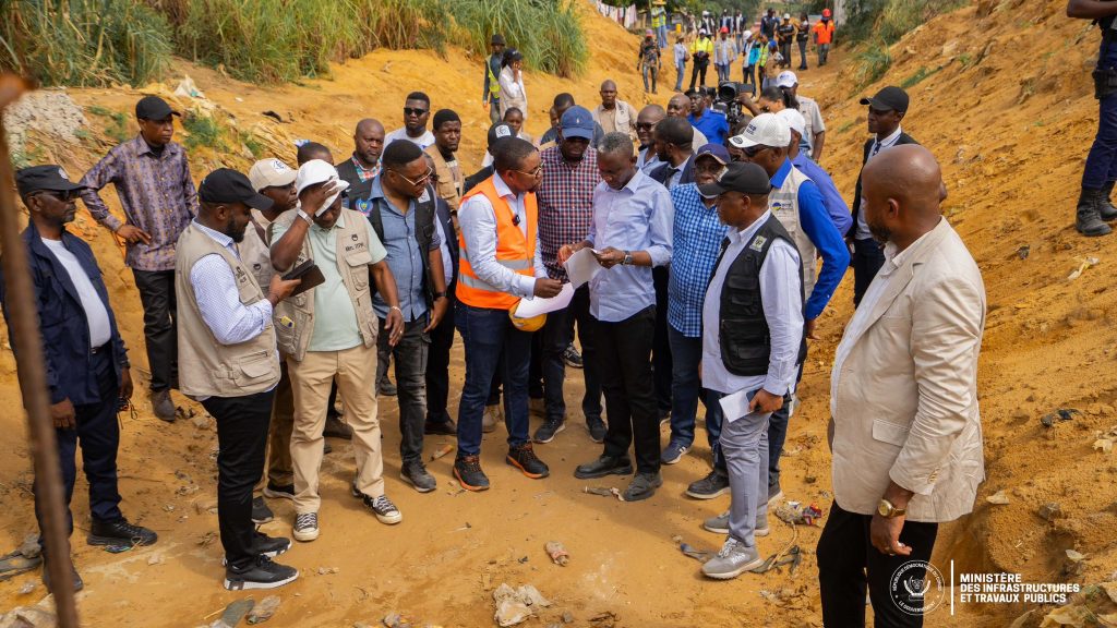 Kinshasa : John Banza Lunda en tournée pour accélérer les chantiers d’urgence
